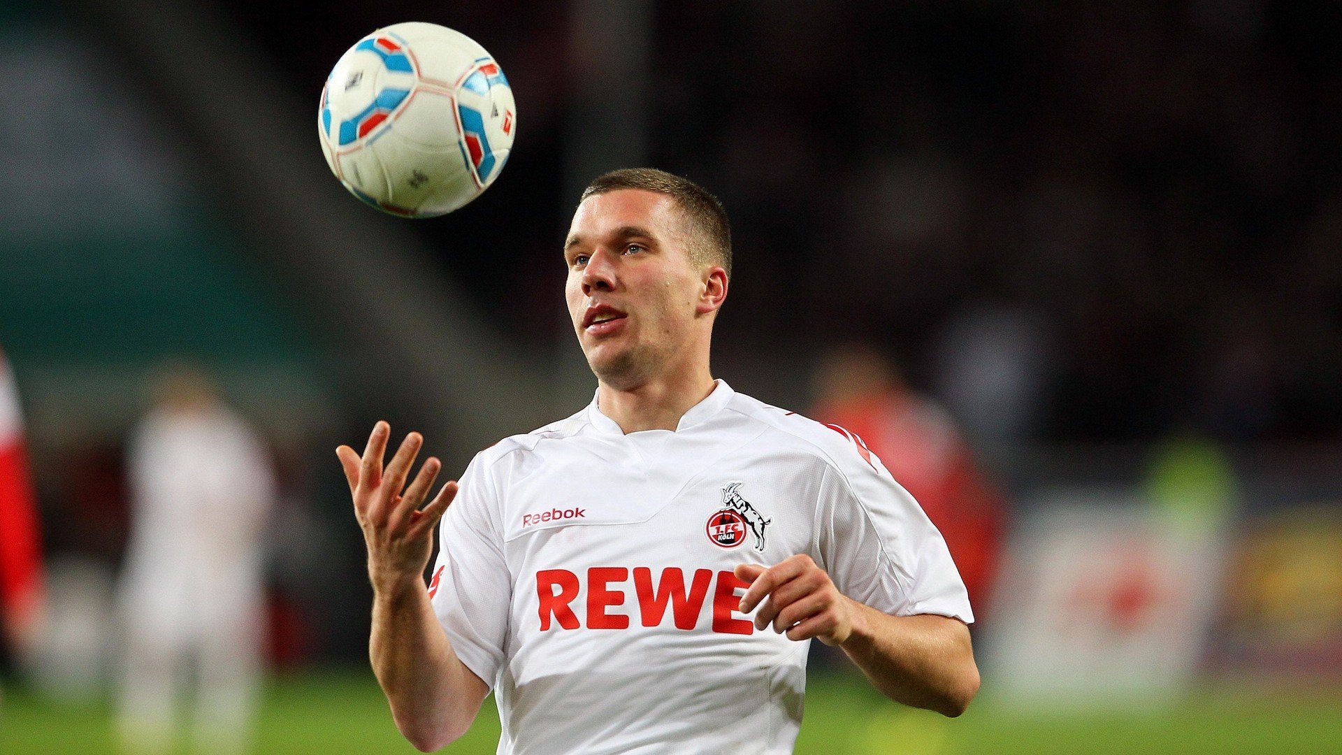 开云官网-铁壁与尖刀，阿坎吉的觉醒与克罗地亚的防守艺术如何主宰赛场